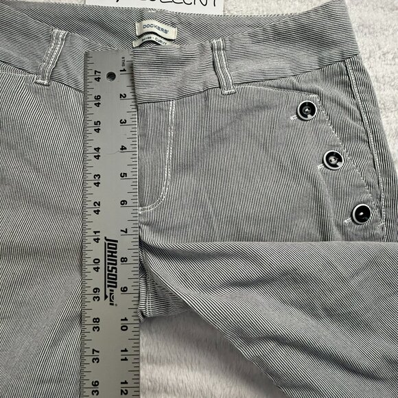 Dockers Women's Striped Mid Rise Curvy Casual Bermuda Shorts Black/White 6 - Picture 7 of 9
